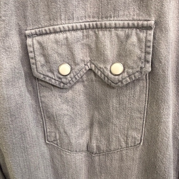 Levi’s western pearl snap long sleeve - Picture 2 of 5